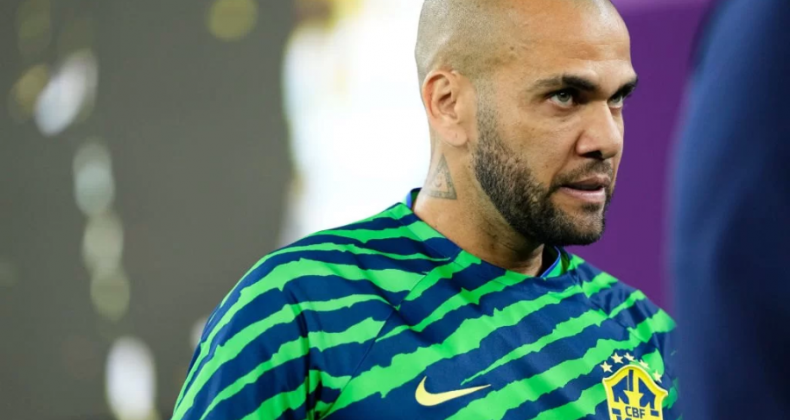 Jogador Dani Alves é detido na Espanha.