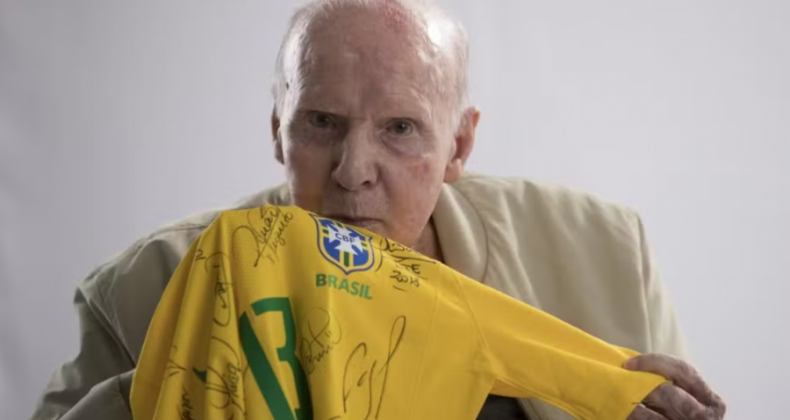 Morre Zagallo, o único tetracampeão mundial de futebol.