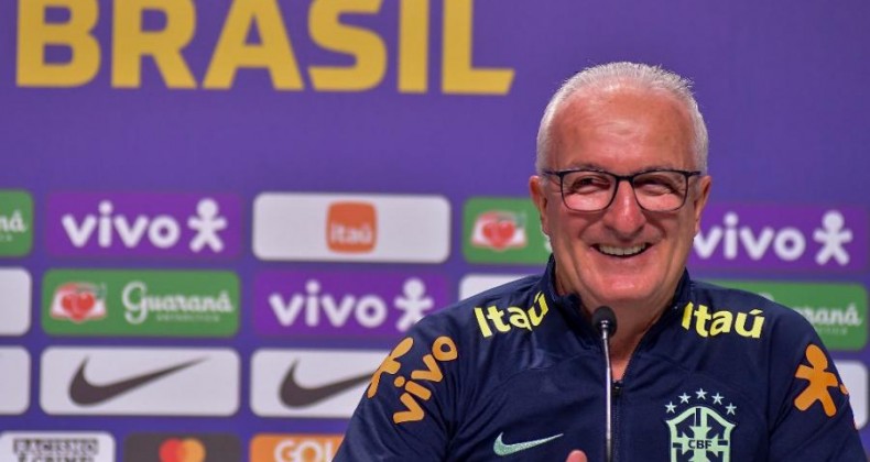 Novo técnico da Seleção Brasileira é oficialmente apresentado.