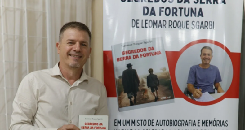 Escritor Modelense lança livro inspirado na Região Oeste